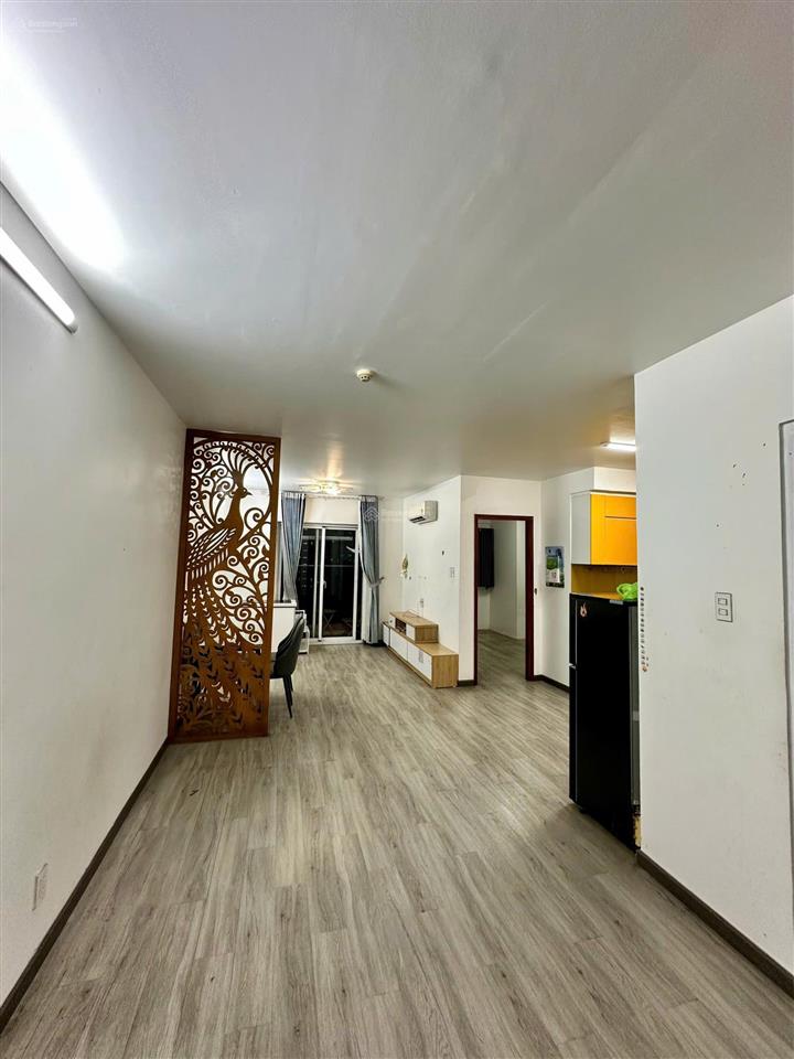 Cho thuê căn góc 81,4m2, nội thất đẹp, view thoáng