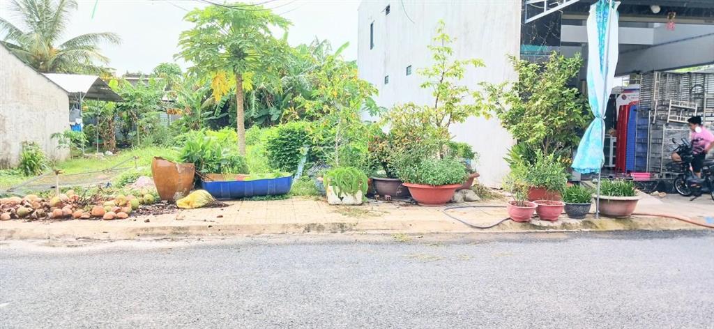 Cần bán gấp đất sát mặt tiền đường n2, chợ mỹ đông, đồng tháp giá rẻ. sổ hồng riêng chính chủ