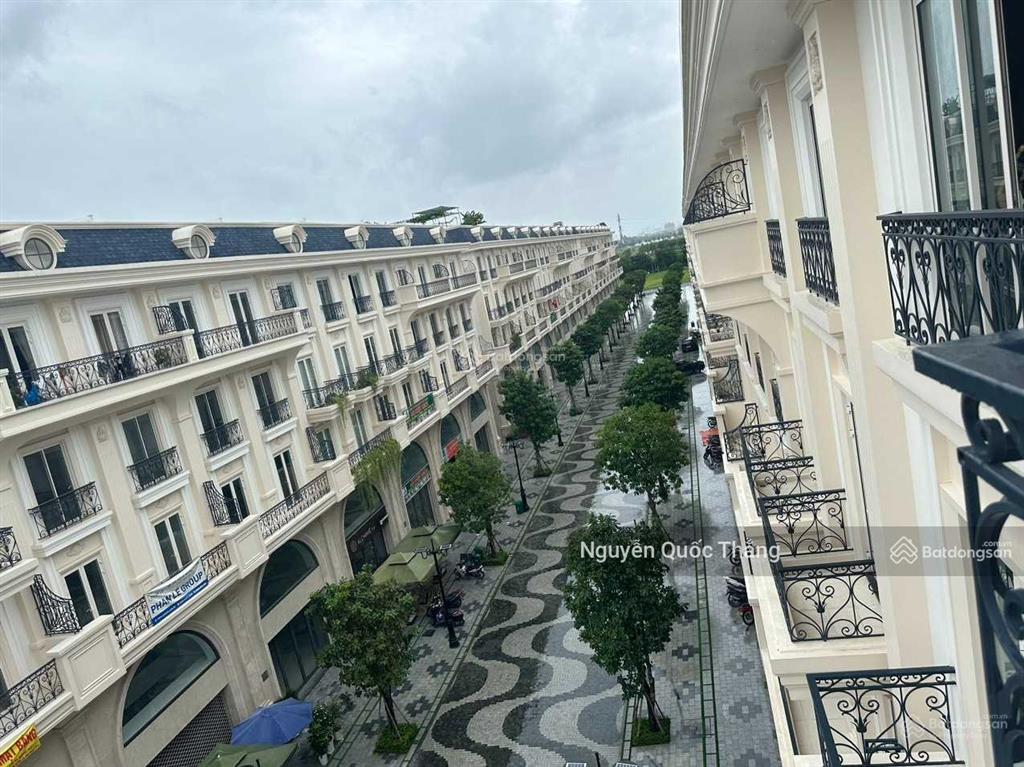 Căn nhà phố đi bộ siêu đẹp vạn phúc city 7x20m, 7x22m, hầm âm như sala q2, giá 30 tỷ gần đài phun