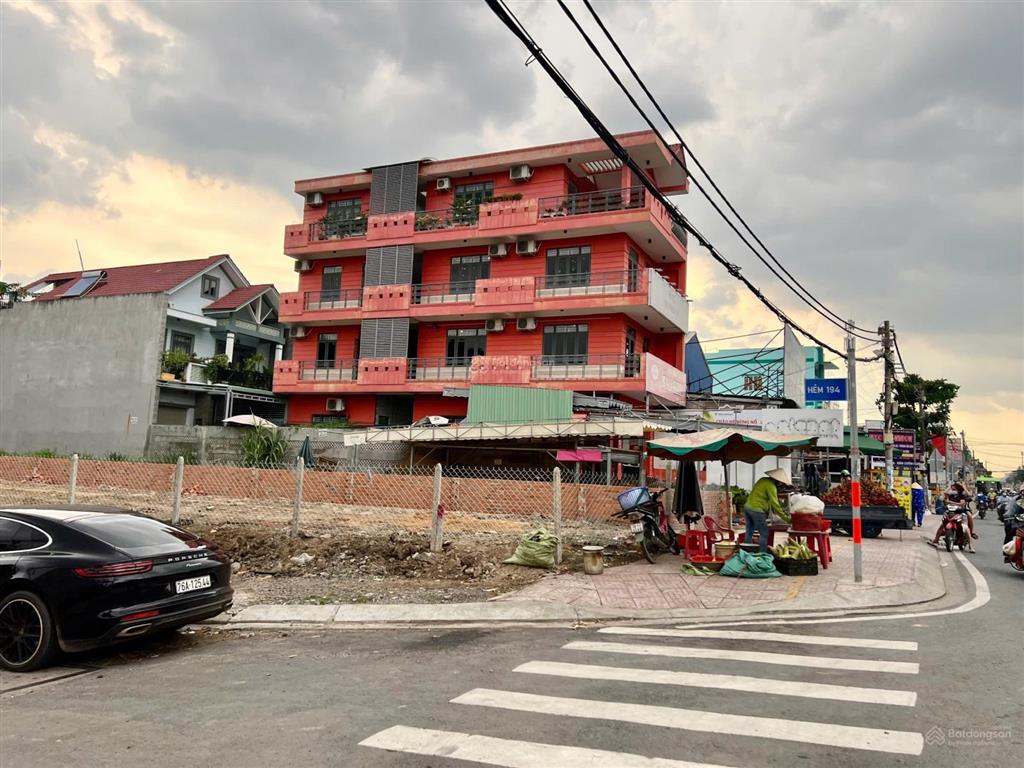 Đất mặt tiền đường nguyễn văn tăng, diện tích 246m2 ngang 10m. sổ hồng riêng. mặt tiền đường