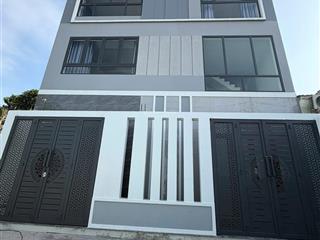 Bán nhà mới full nội 1 trệt 2 lầu có 4pn, gara oto, đường 102 tăng nhơn phú a, quận 9