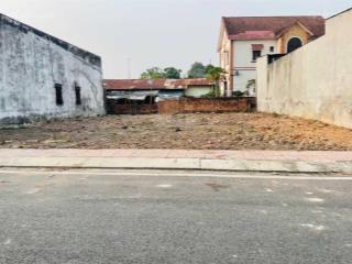 Chủ gửi em miếng đất 83m2 thổ, mặt tiền đường phạm văn chèo, thị trấn củ chi  giá 750 tr