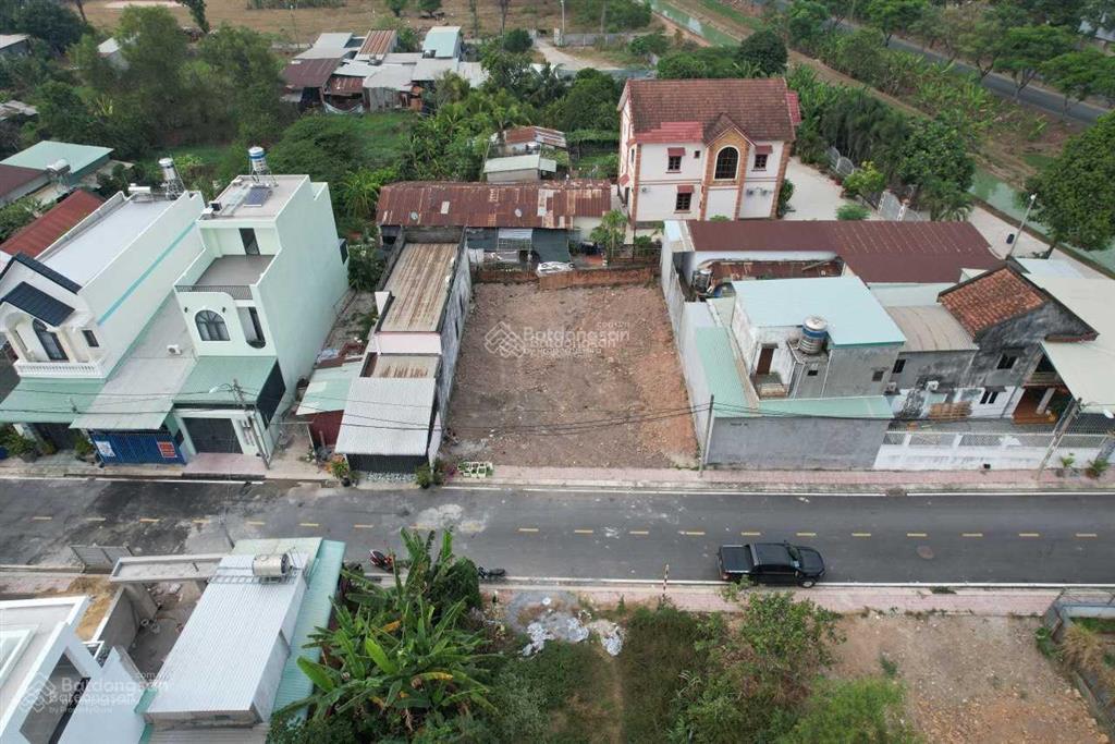 Chủ gửi em miếng đất 83m2 thổ, mặt tiền đường phạm văn chèo, thị trấn củ chi  giá 750 tr