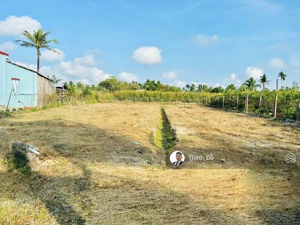 Bán đất xã tam thôn hiệp, đất sản xuất kinh doanh giá cực tốt, dt 12809.8 m2, giá 75 tỷ ~ 6tr/m2
