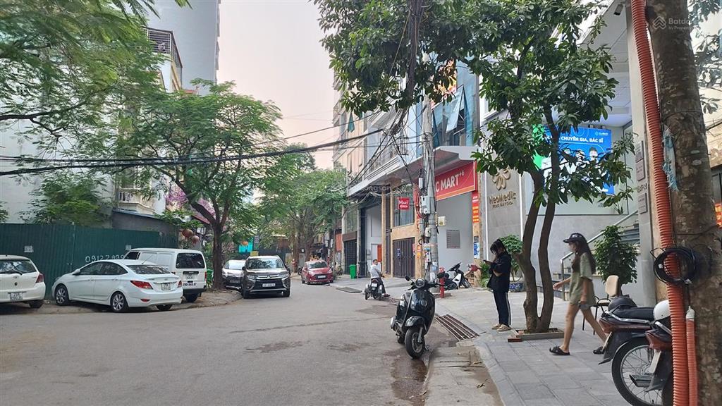 Thật 100%! bán nhà khu đấu giá yên xá  phùng hưng vỉa hè ô tô tránh 123m2 mt6m giá 28.8 tỷ có tl