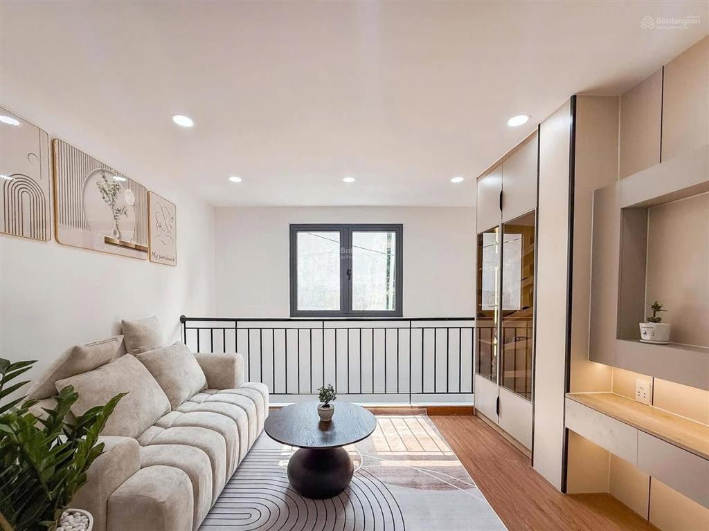 Nhà có ban công 25m2 hiếm khi trống lại  lê quang định, bình thạnh  5.7 tỷ