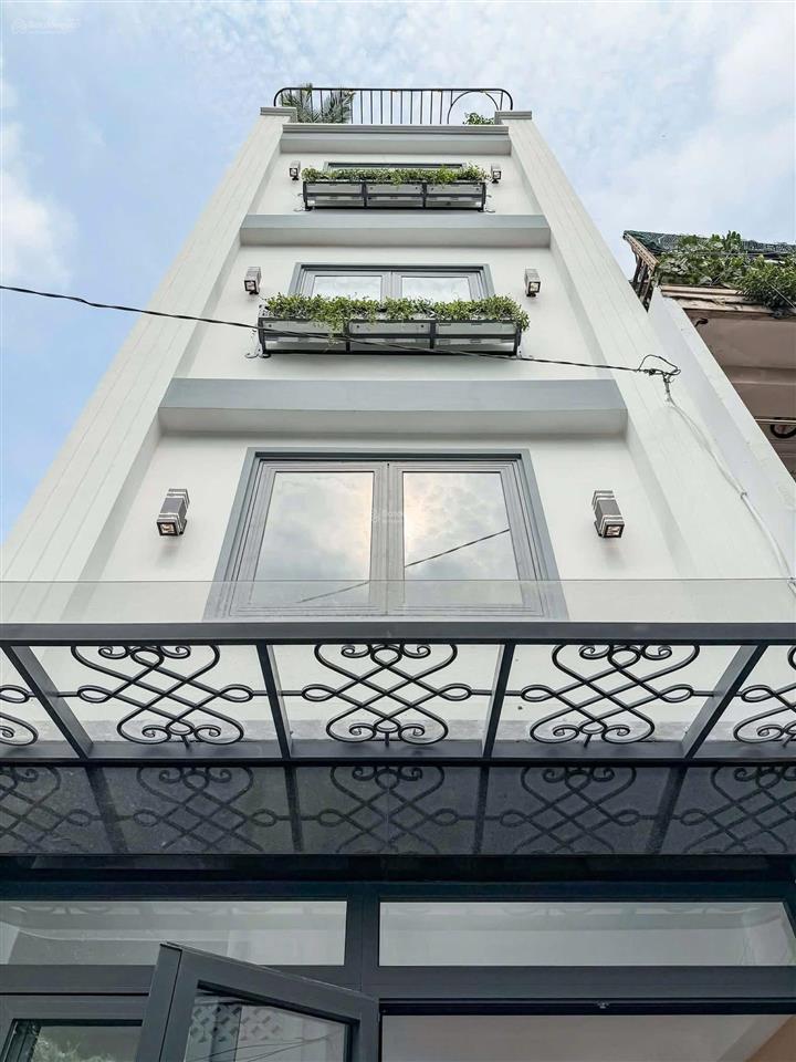 Nhà có ban công 25m2 hiếm khi trống lại  lê quang định, bình thạnh  5.7 tỷ