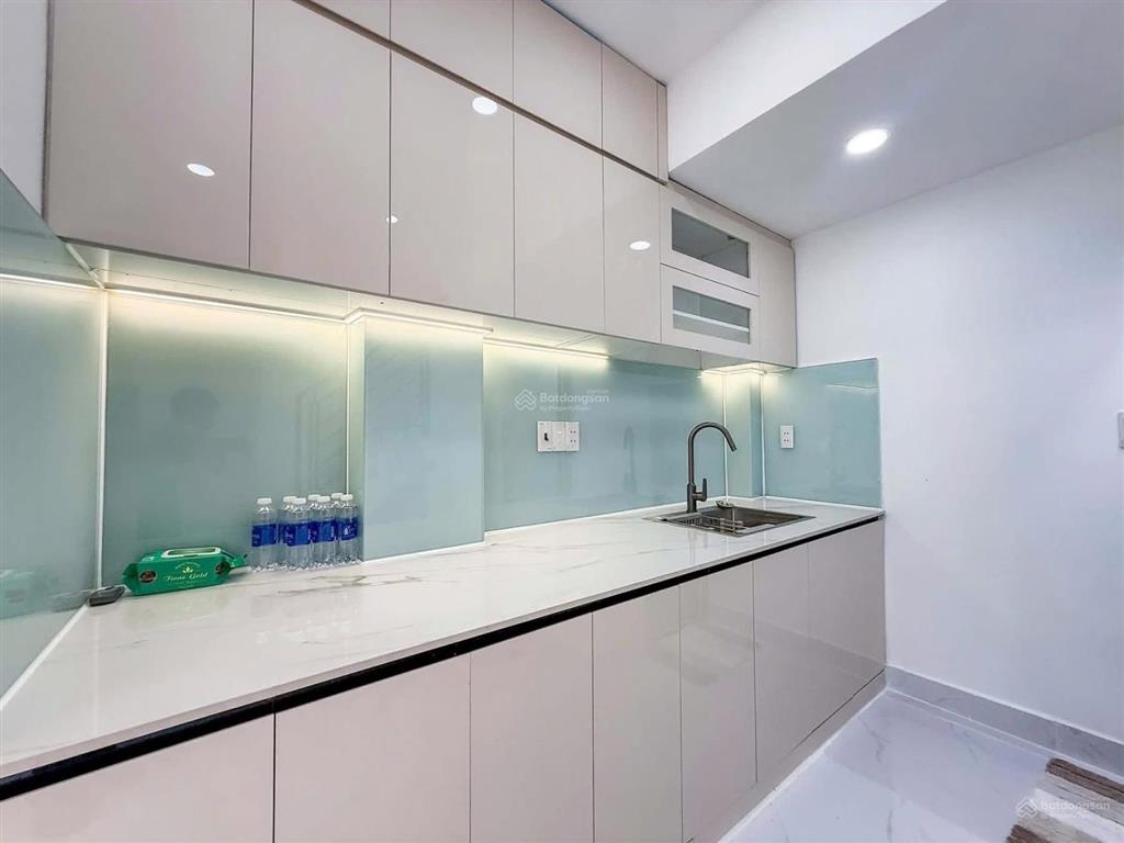 Nhà có ban công 25m2 hiếm khi trống lại  lê quang định, bình thạnh  5.7 tỷ