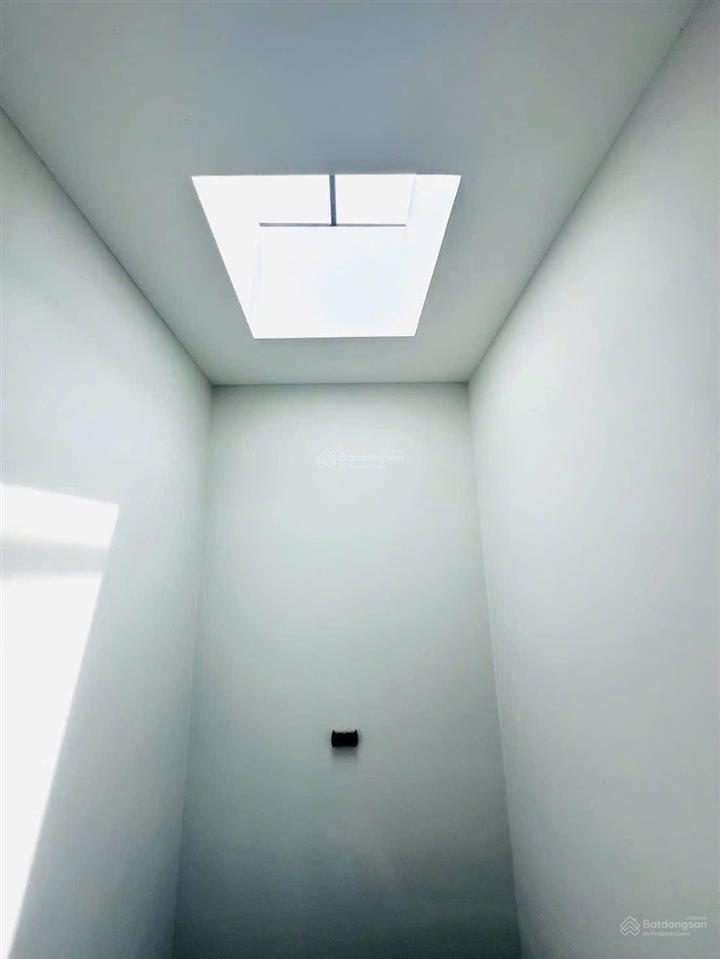 6.8 tỷ có ngay nhà 1 trệt 2 lầu tân thới hiệp  sổ riêng ở ngay