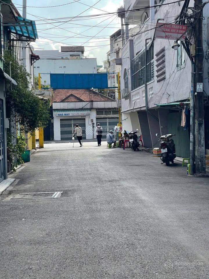  0765 495 *** ~ phú nhuận  nhà 3 lầu full nội thất  hẻm xe tải nguyễn kiệm  4pn 4wc  7,6 tỷ tl