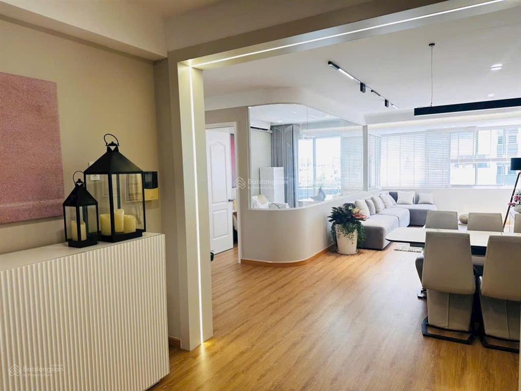 Bán nhanh căn hộ mỹ khánh 1a phú mỹ hưng, view hồ bơi, giá 9.7 tỷ