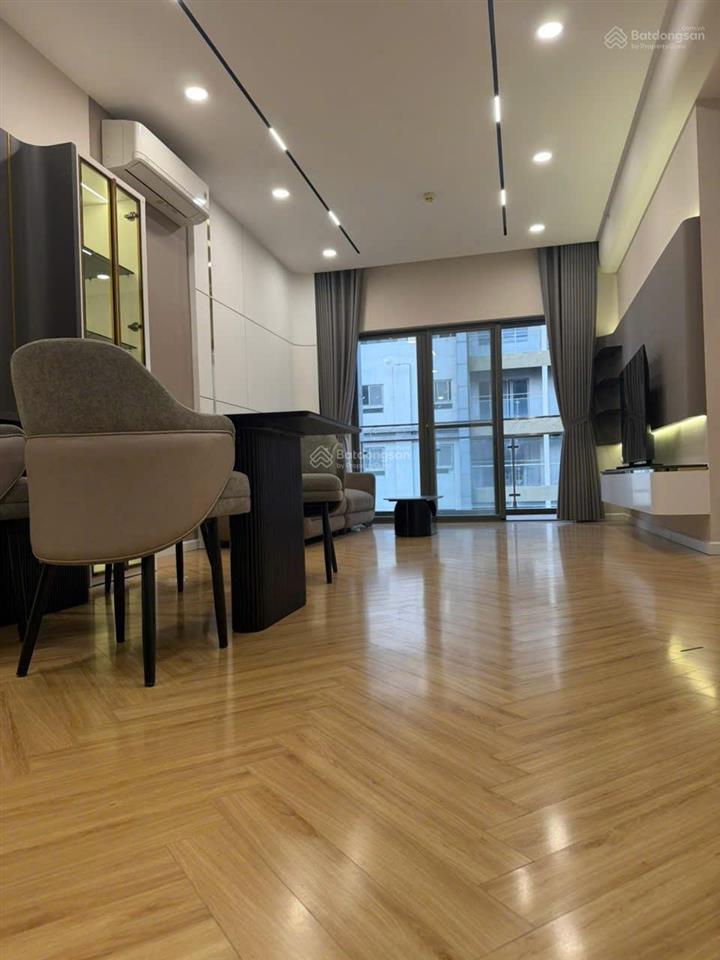 Cần bán căn hộ cao cấp dockland sài gòn liền kề phú mỹ hưng. 3pn  125m2 nhà mới. giá rẻ 7,99 tỷ