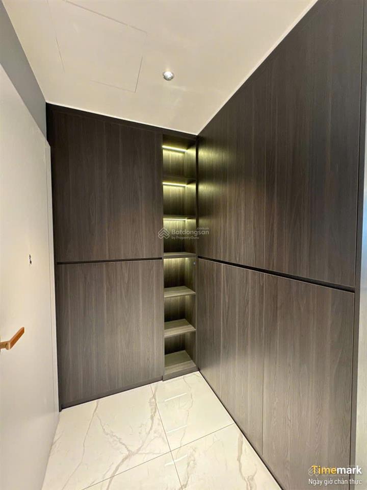 Cần tiền bán nhanh căn hộ cao cấp sunshine sky city  đường phú thuận. 2pn  góc  84m2 giá 6.8 tỷ
