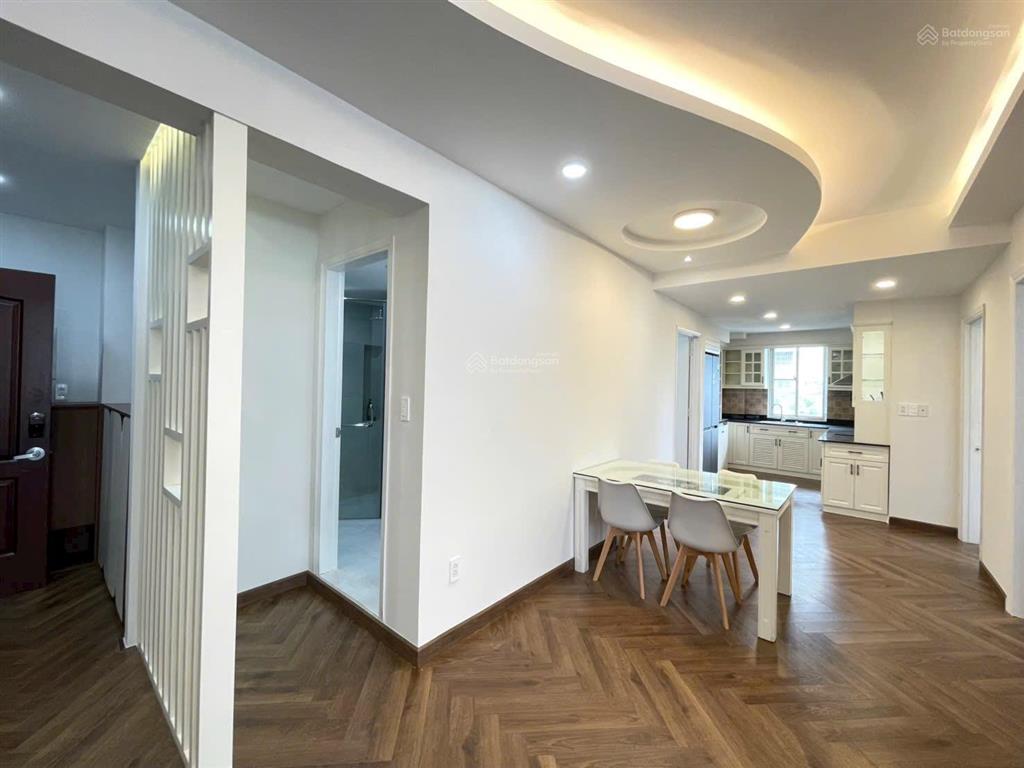Bán căn hộ chung cư mỹ khánh 3, phú mỹ hưng  quận 7. diện tích 118m2  3pn  nhà mới 100%