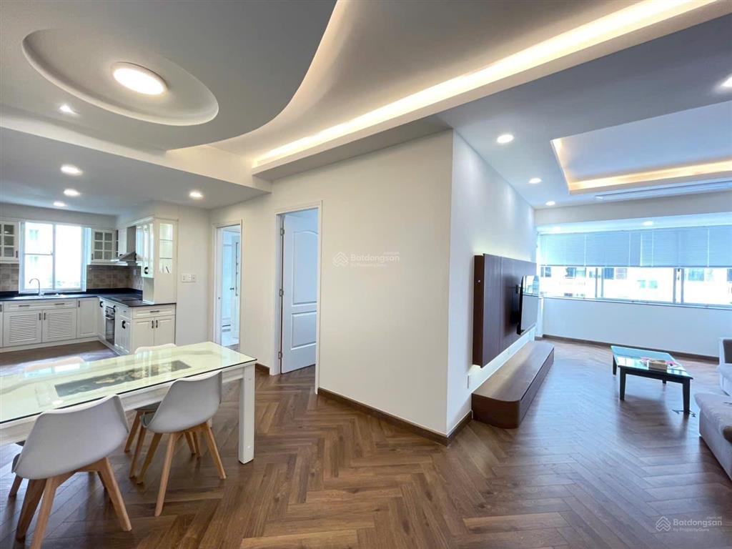 Bán căn hộ chung cư mỹ khánh 3, phú mỹ hưng  quận 7. diện tích 118m2  3pn  nhà mới 100%