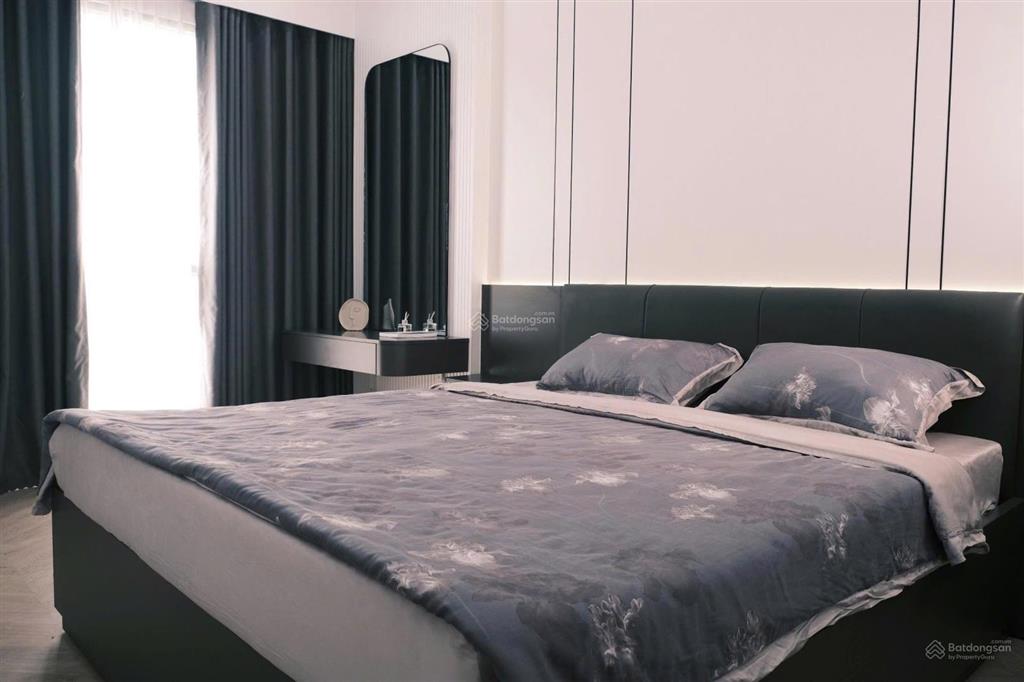 The antonia  phú mỹ hưng cần bán. diện tích 76m2  2pn  nội thất cao cấp, giá bán 9.5 tỷ