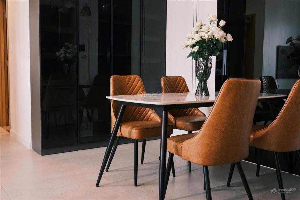 The antonia  phú mỹ hưng cần bán. diện tích 76m2  2pn  nội thất cao cấp, giá bán 9.5 tỷ