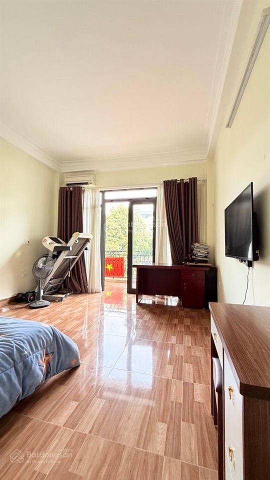 Nhà chủ xây cực kỳ tâm huyết , khu vực phát triển mạnh diện tích cực lớn giá hiếm