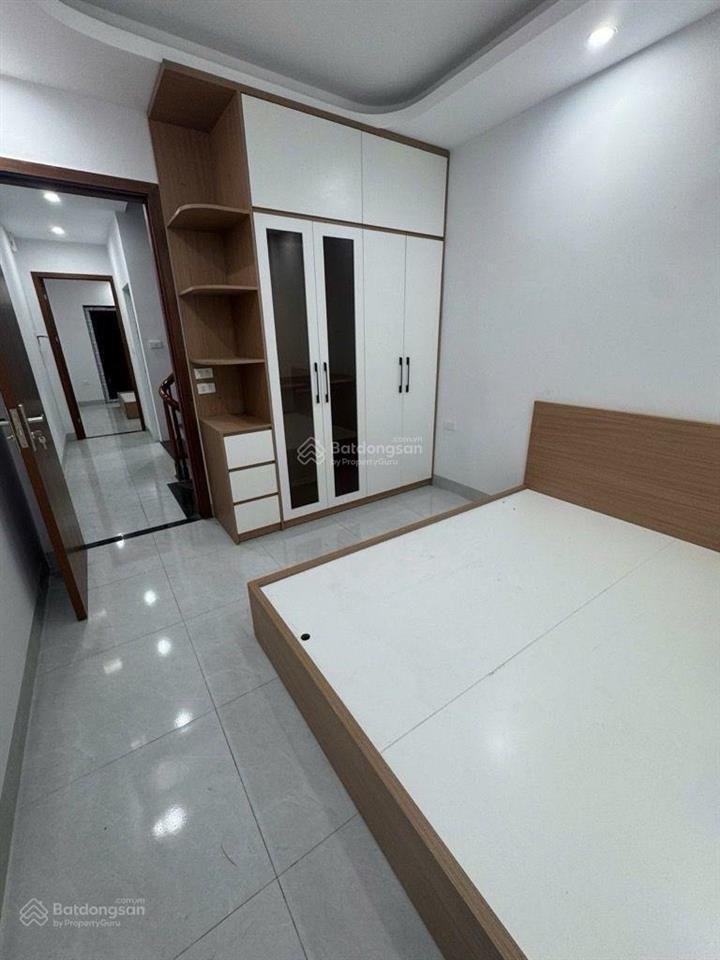 Mặt phố kinh doanh ô tô vào nhà. tiện ích bạt ngàn sát các khu chung cư, bệnh viện