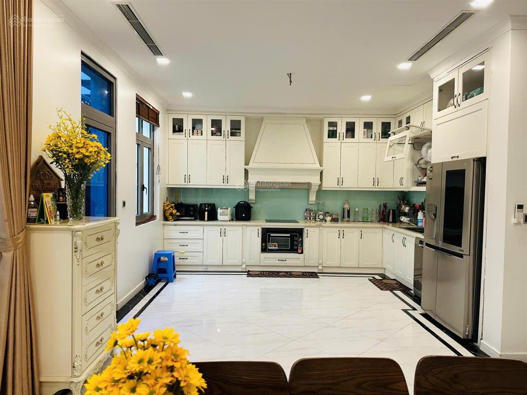 Bán biệt thự liền kề vinhomes riverside the harmony
dt 165m2