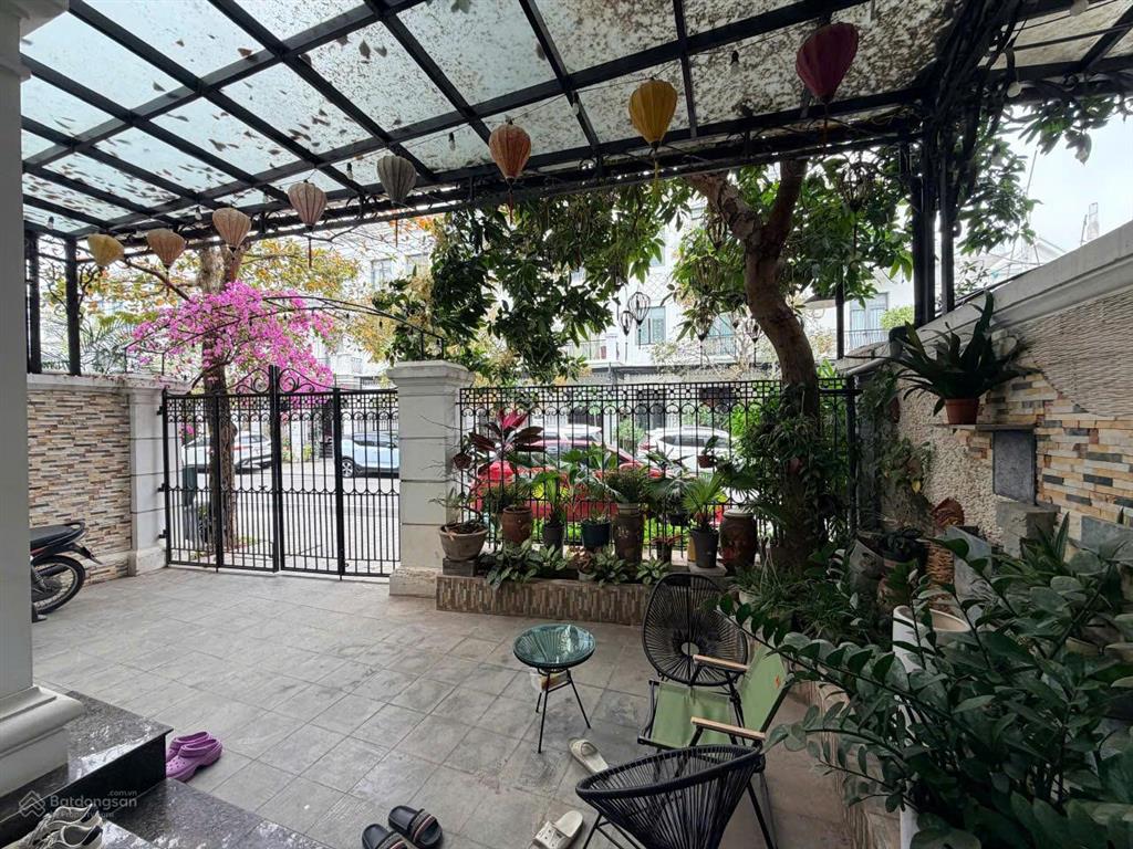 Bán biệt thự liền kề vinhomes riverside the harmony
dt 165m2