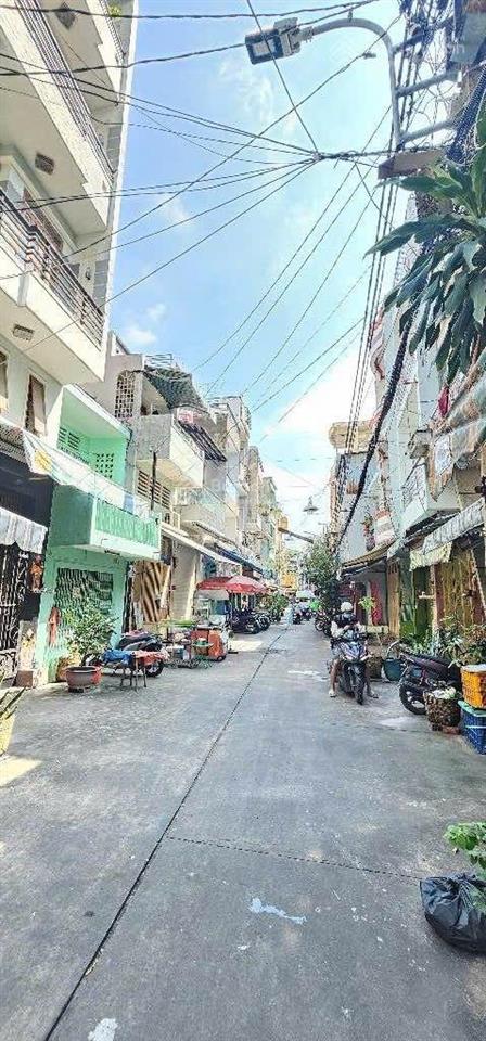 Nhà minh phụng ngay vòng xoay cây gõ 3/2 hẻm ôtô thông