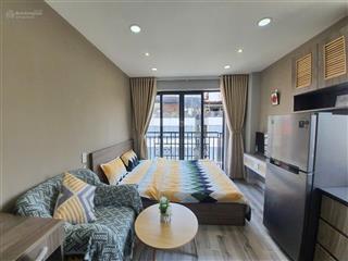 Căn hộ ban công, cửa sổ lớn  gần phan xích long, giáp q1, q3