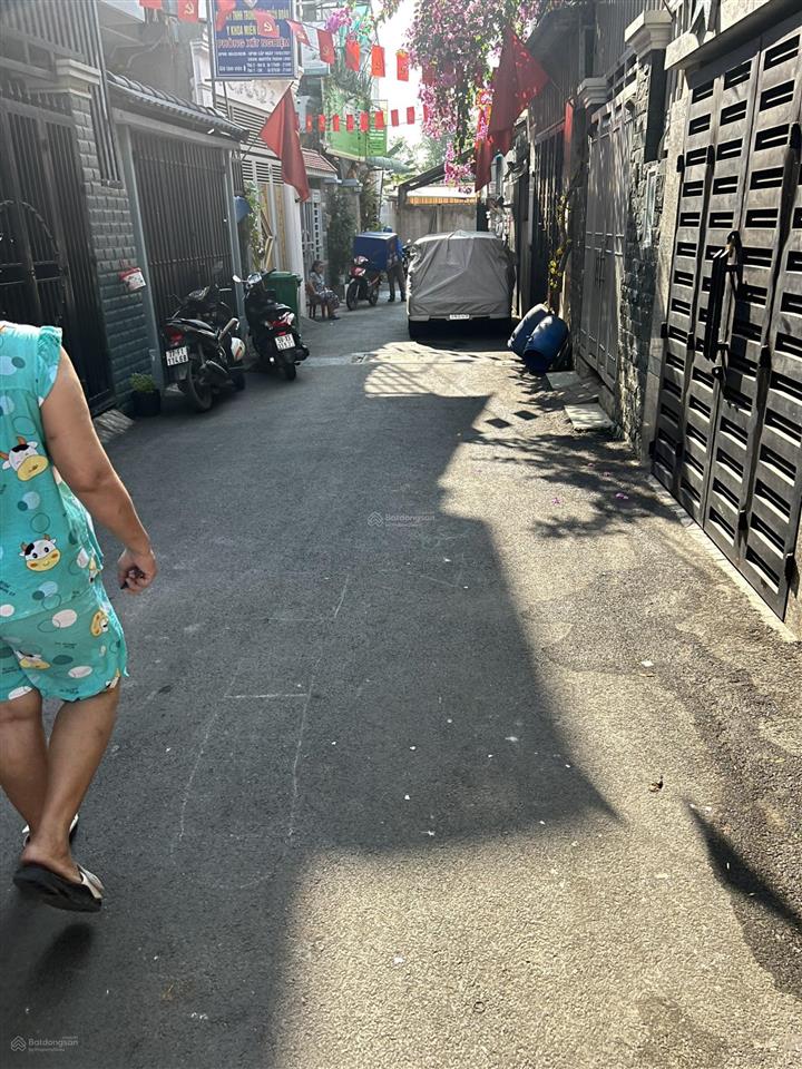 Bán nhà ngộp linh xuân thủ đức, dt 61,5m2/giá 2.650 tỷ nhà đang cho thuê 15tr/th. shr cụm tiện ích