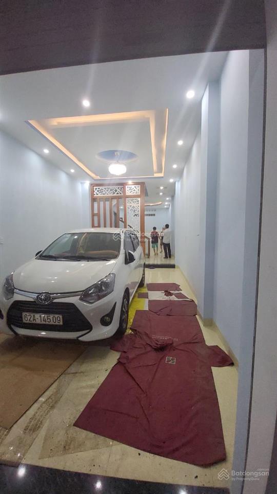 Bán nhà ngộp linh xuân thủ đức, dt 61,5m2/giá 2.650 tỷ nhà đang cho thuê 15tr/th. shr cụm tiện ích