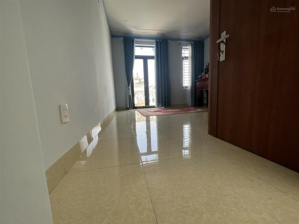 Bán nhà ngộp linh xuân thủ đức, dt 61,5m2/giá 2.650 tỷ nhà đang cho thuê 15tr/th. shr cụm tiện ích