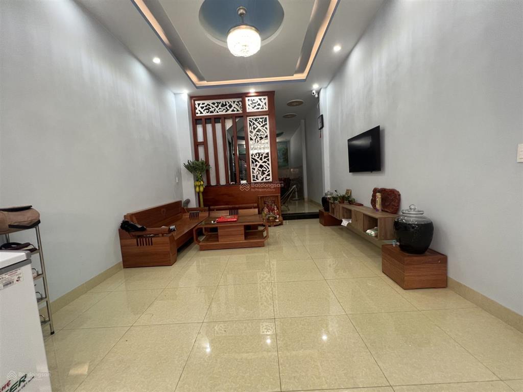 Bán nhà ngộp linh xuân thủ đức, dt 61,5m2/giá 2.650 tỷ nhà đang cho thuê 15tr/th. shr cụm tiện ích