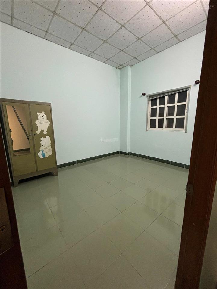 Tìm 12 nữ ở ghép nhà nguyên căn 4pm. bếp, nvs riêng. gần trường đh nguyễn tất thành, cđ công nghệ.