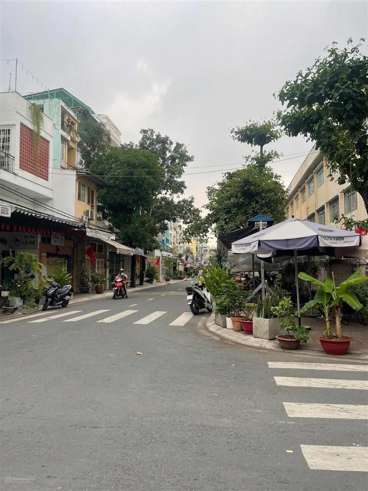 Mtkd trung tâm q6, 4 tầng btct, ngang hiếm 8,2 m, dt 130 m2 , 4 pn , đang cho thuê 30tr/t