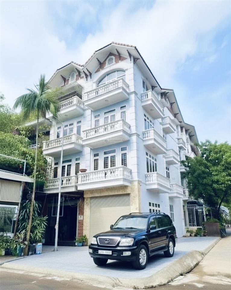 Tôi chính chủ cần bán gấp lô góc vạn phúc 3 thoáng, kinh đa ngành. dt 55m2, mặt 14m, đường rộng 24m