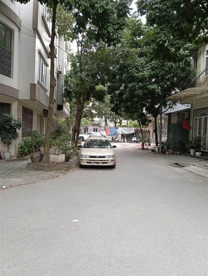 Phân lô vỉa hè kiến hưnghà đông 60m2 mt 5, giá 12,6ty kinh doanh đỉnh, đường trươc nhà 13m