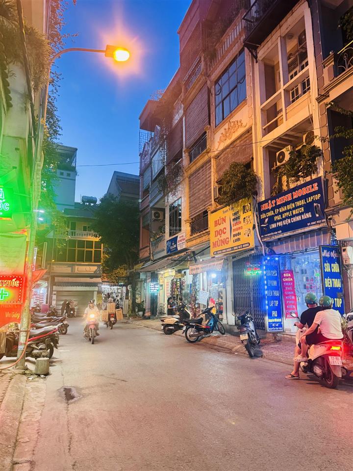 Mặt phố mỗ lao, hà đông,phân lô, vỉa hè, mặt tiền rộng, view hồ, kinh doanh đỉnh 40m2,5tầng, mt3,9