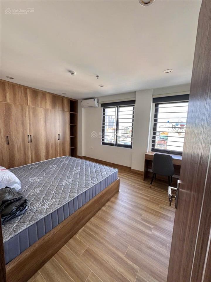 Cho thuê căn hộ 3ngủ1khách3wc siêu rộng ở long biên 200m2