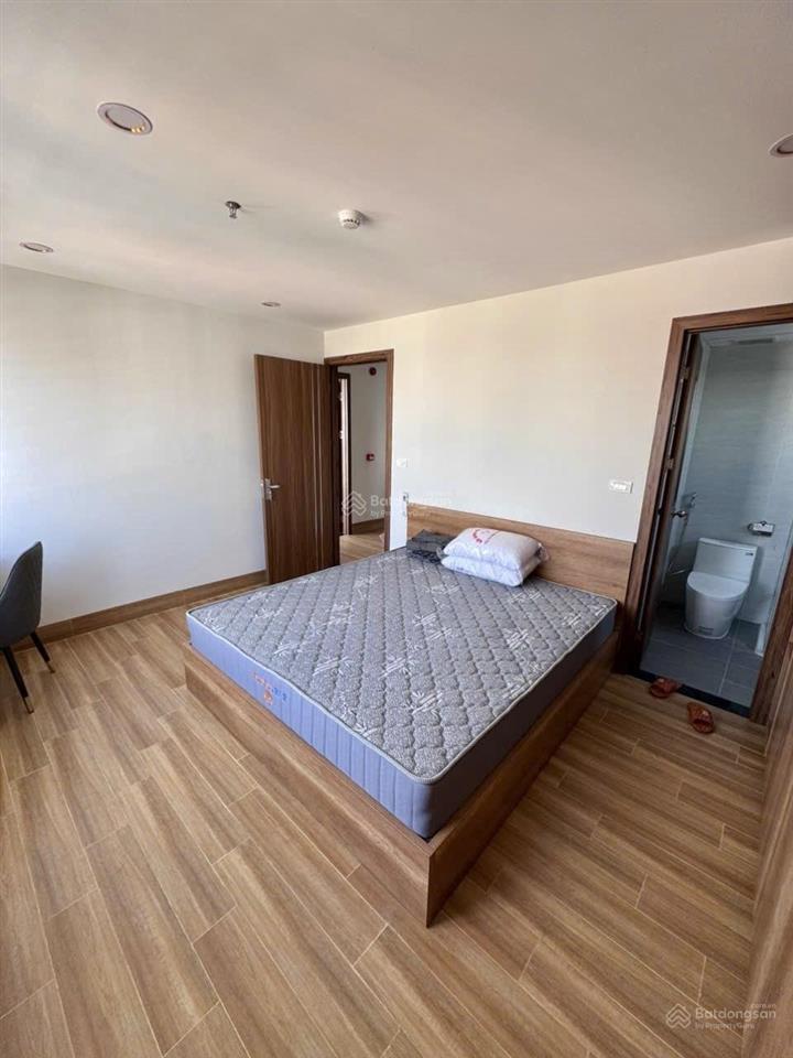 Cho thuê căn hộ 3ngủ1khách3wc siêu rộng ở long biên 200m2
