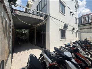 Biệt thự sát ga metro gần cầu rạch chiếc, 6 phòng rộng 40m, đậu hàng trăm xe máy, ô tô