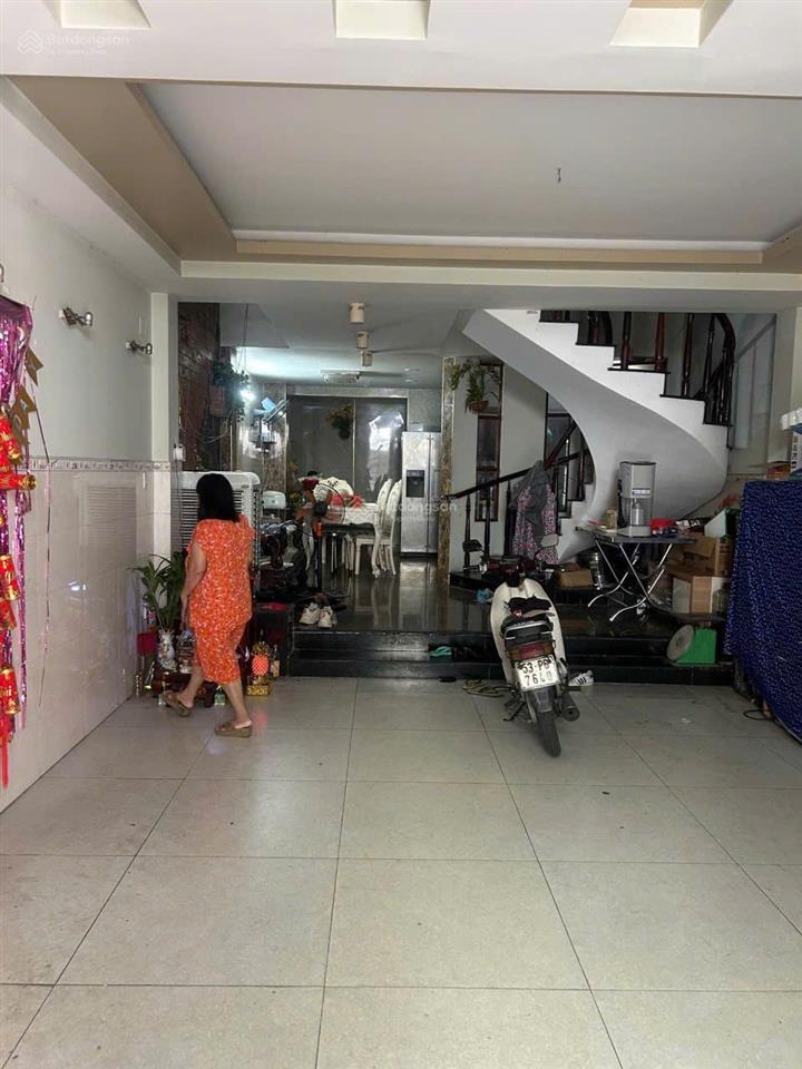 Bán nhà hẻm bàn cờ 8m lê thúc hoạch, dt 5x16m, 1 trệt+1 lửng, 4 tầng, 5pn,tk đẹp, giá 9,99tỷ tl