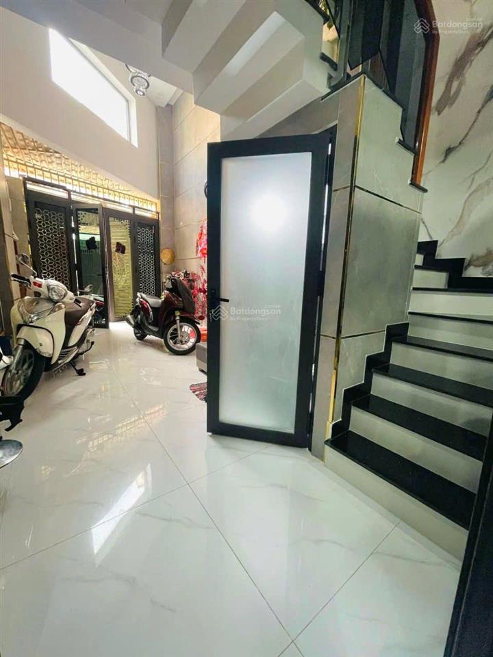 Bán nhà góc hai mặt tiền hẻm xe hơi đường tân quý, p tân sơn nhì, 1 trệt, 1 lửng, 2 lầu, sân thượng