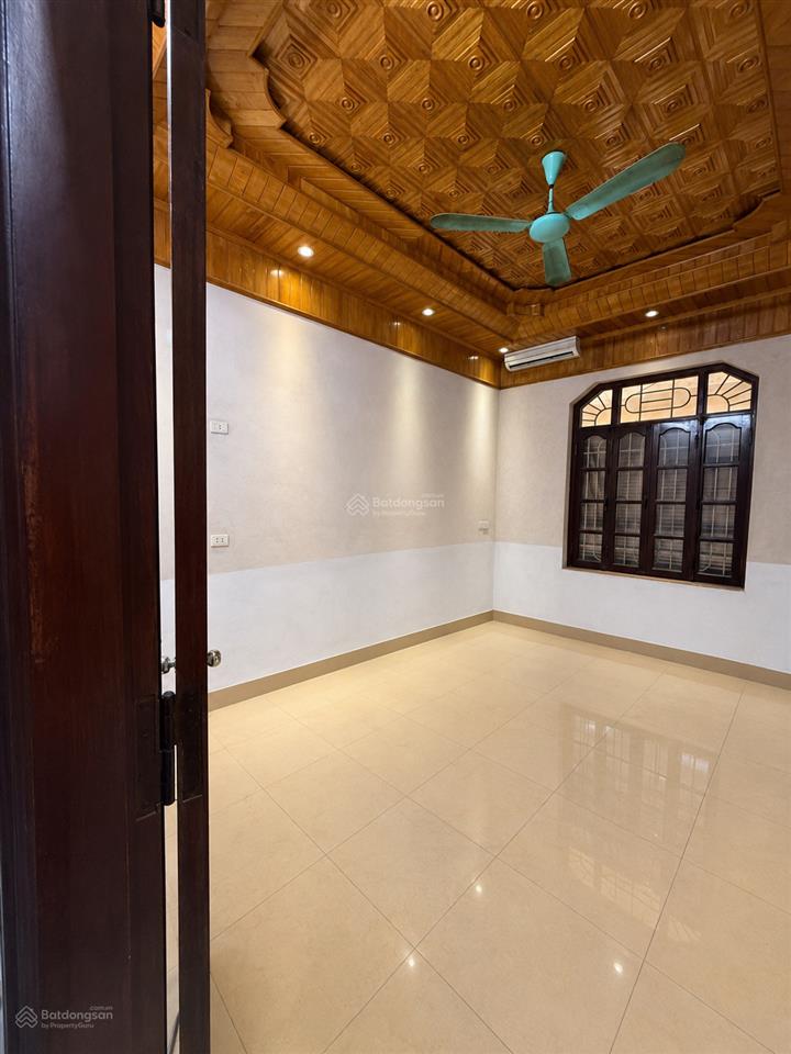 Bán nhà 4 tầng tại trâu quỳ gia lâmngay sát học viện nông nghiệpđường oto 7c vào nhànhà bề thế