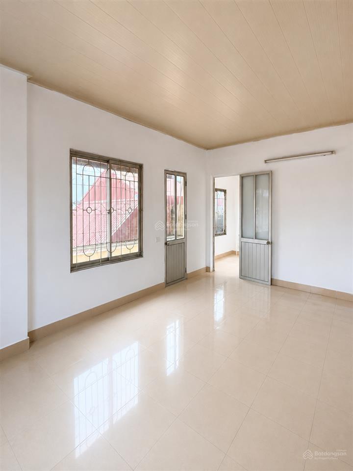Bán nhà 4 tầng tại trâu quỳ gia lâmngay sát học viện nông nghiệpđường oto 7c vào nhànhà bề thế