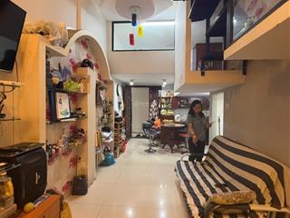 Mặt tiền lê lợi view trung tâm chợ bến thành