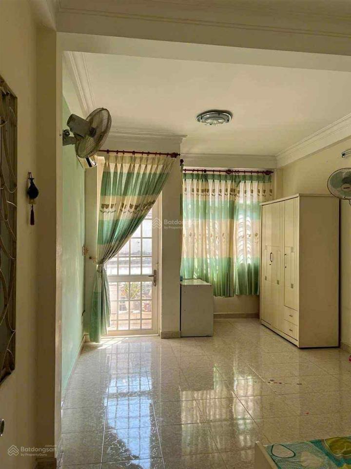 Nhà bán khu trung tâm, góc đường cách mạng tháng 8  nguyễn đình chiểu quận 3.