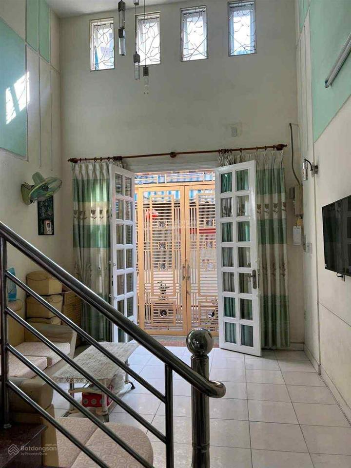 Nhà bán khu trung tâm, góc đường cách mạng tháng 8  nguyễn đình chiểu quận 3.