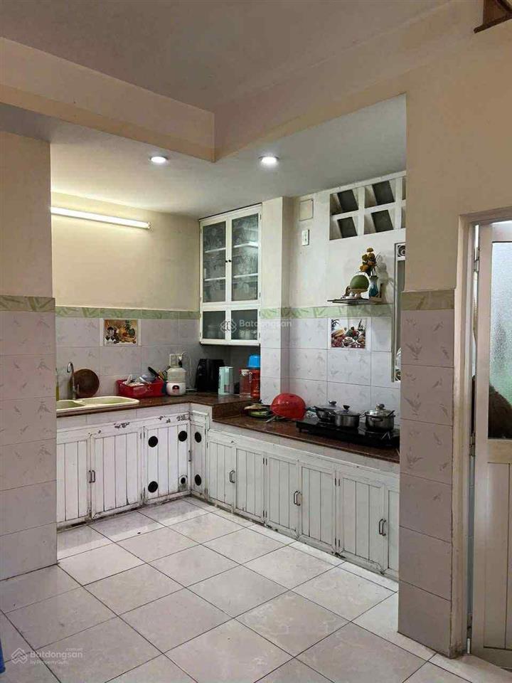 Nhà bán khu trung tâm, góc đường cách mạng tháng 8  nguyễn đình chiểu quận 3.