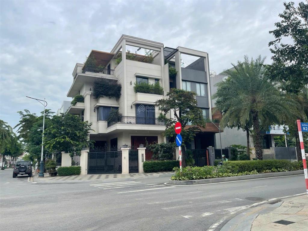 Cần bán nhanh đất nền nhà phố 140m2 đường 18m trục chính sài gòn mystery đảo kim cương q2