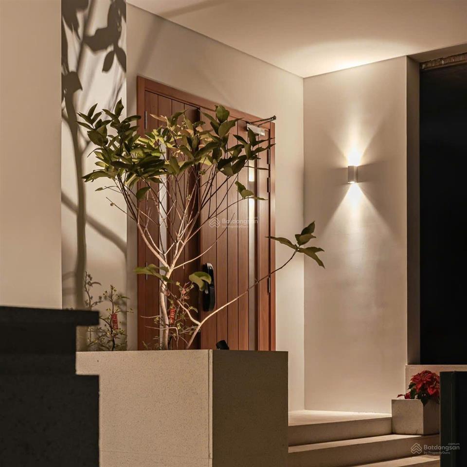 Bán nhanh nhà phố mới hoàn thiện full nội thất 126m2(7x18m) đường 12m thông khu kdc sài gòn mystery