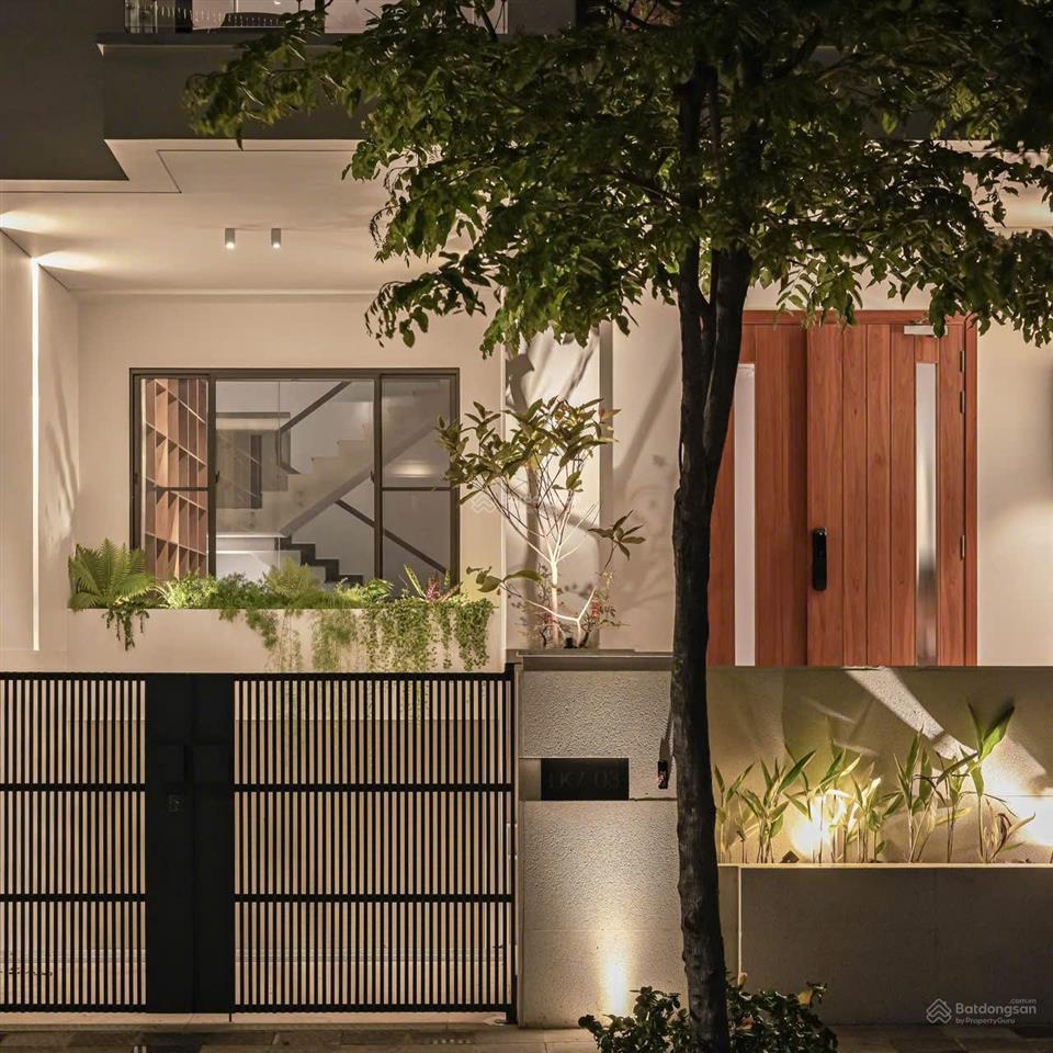 Bán nhanh nhà phố mới hoàn thiện full nội thất 126m2(7x18m) đường 12m thông khu kdc sài gòn mystery